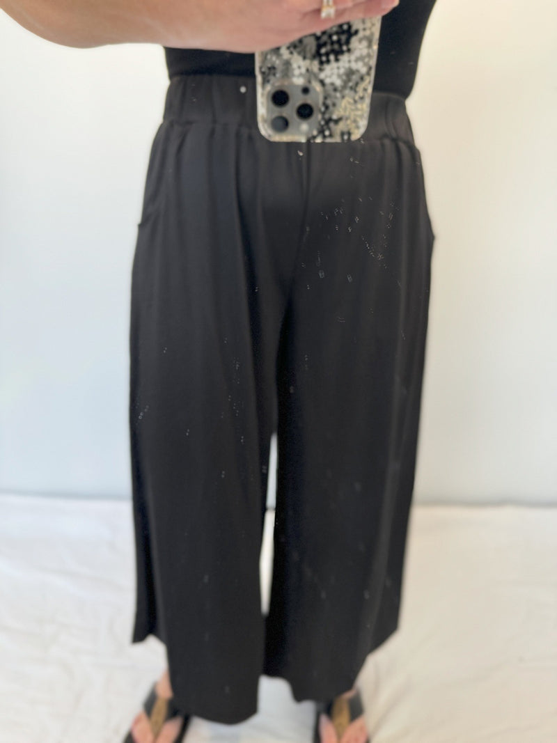 Dawson Wide Leg Crop Pants in Black